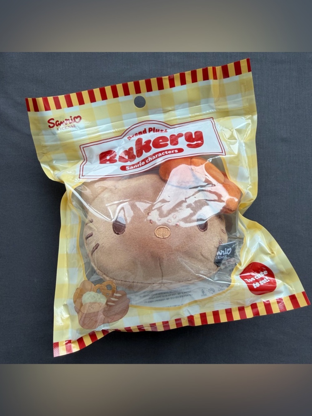 Korea Sanrio Hello Kitty with bread costume keychain/plush